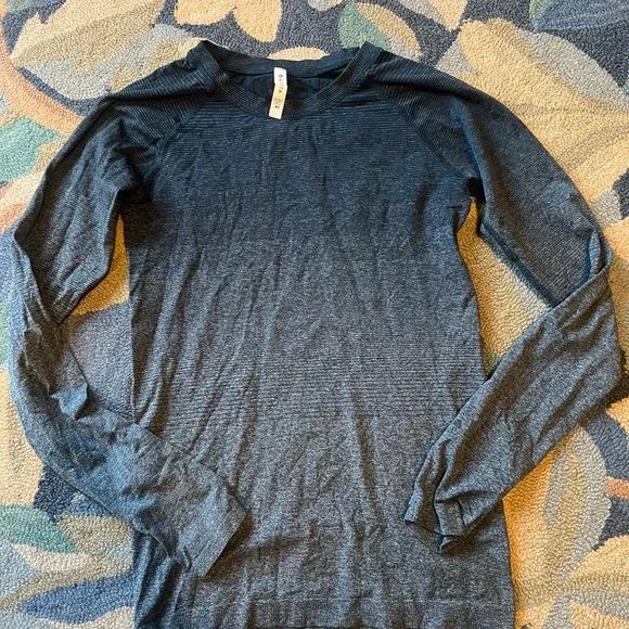 Lot of 2 Athleta Long Sleeve Top size XS - Picture 2 of 6
